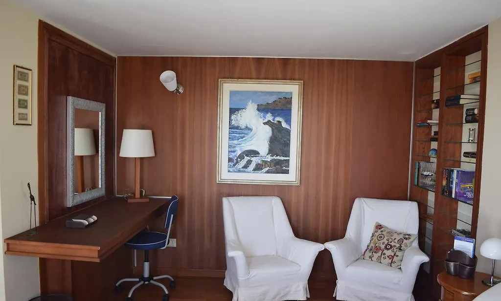 Le Petite Resort B&B Roma 0*,  Italia